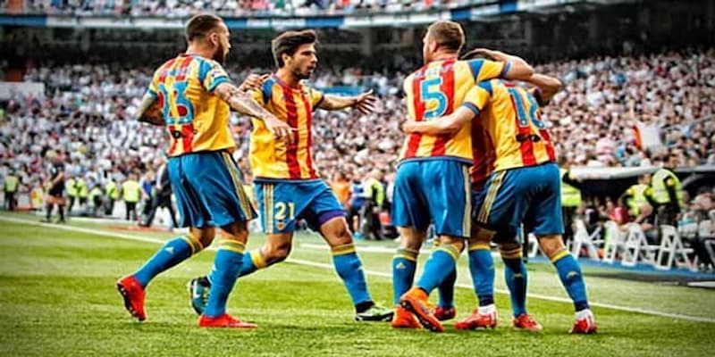 Phong cách thi đấu và chiến thuật của Valencia CF